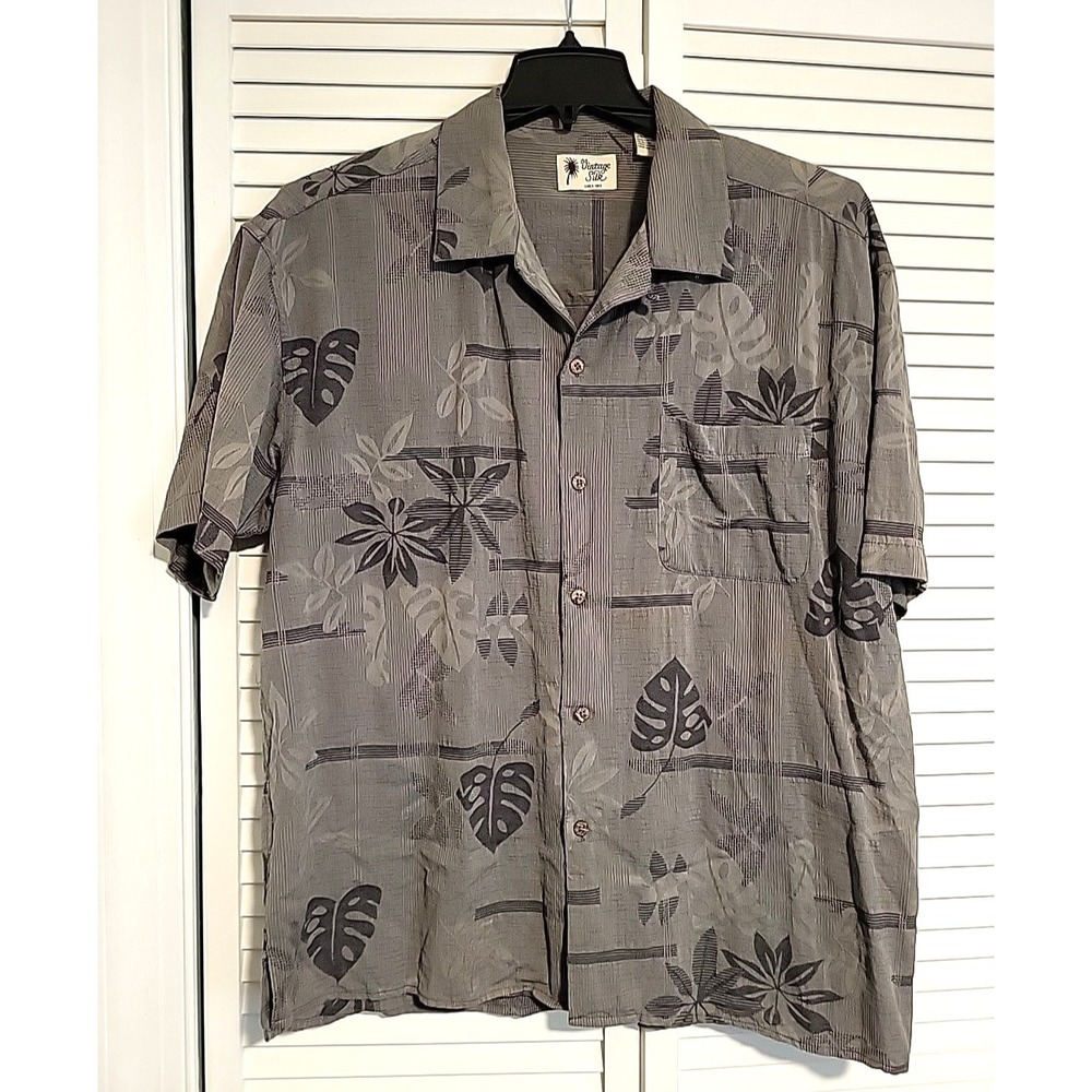 Vintage‎ Silk Circa 1969 Mens XL Gray Hawaiian Button Up Short Sleeve Shirt